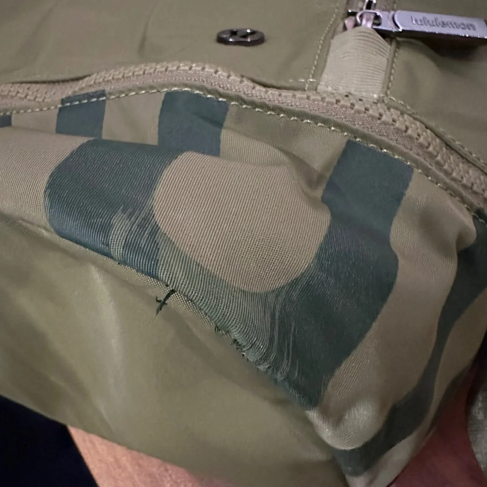 City Adventurer Backpack Mini - Picture 8 of 15